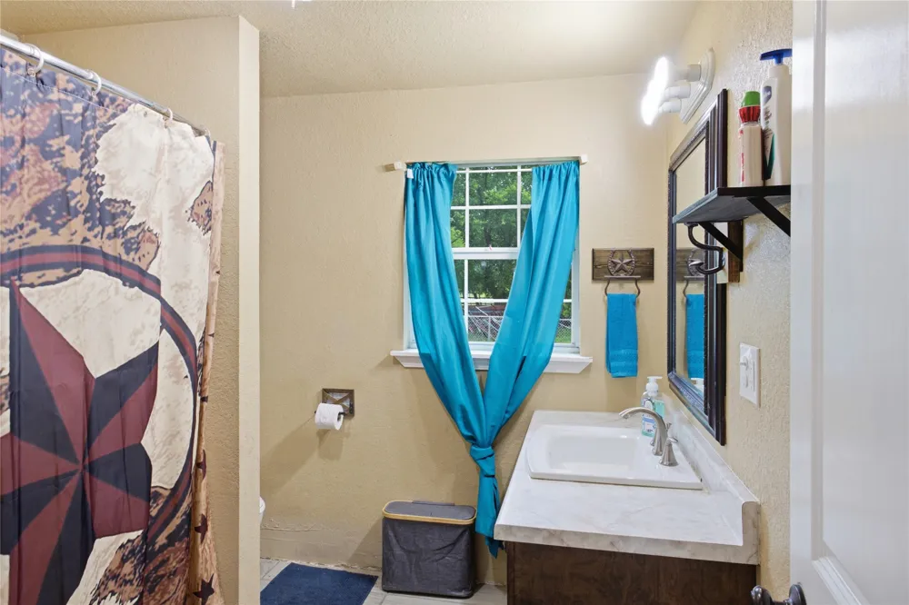 13017 E Fm 273 Telephone, TX 75488