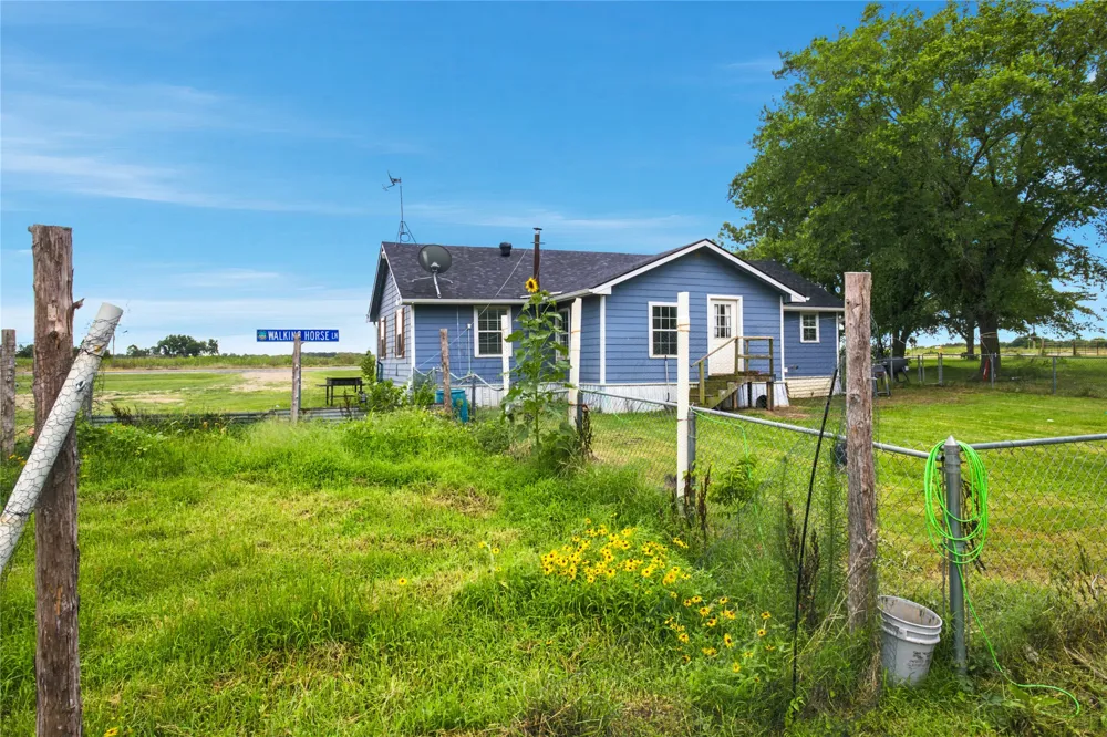 13017 E Fm 273 Telephone, TX 75488
