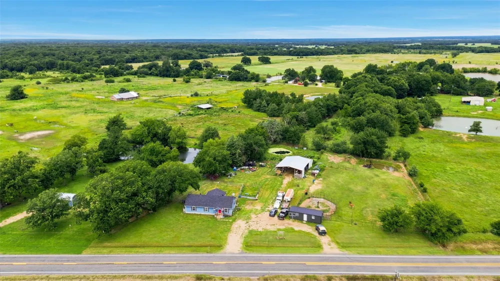 13017 E Fm 273 Telephone, TX 75488
