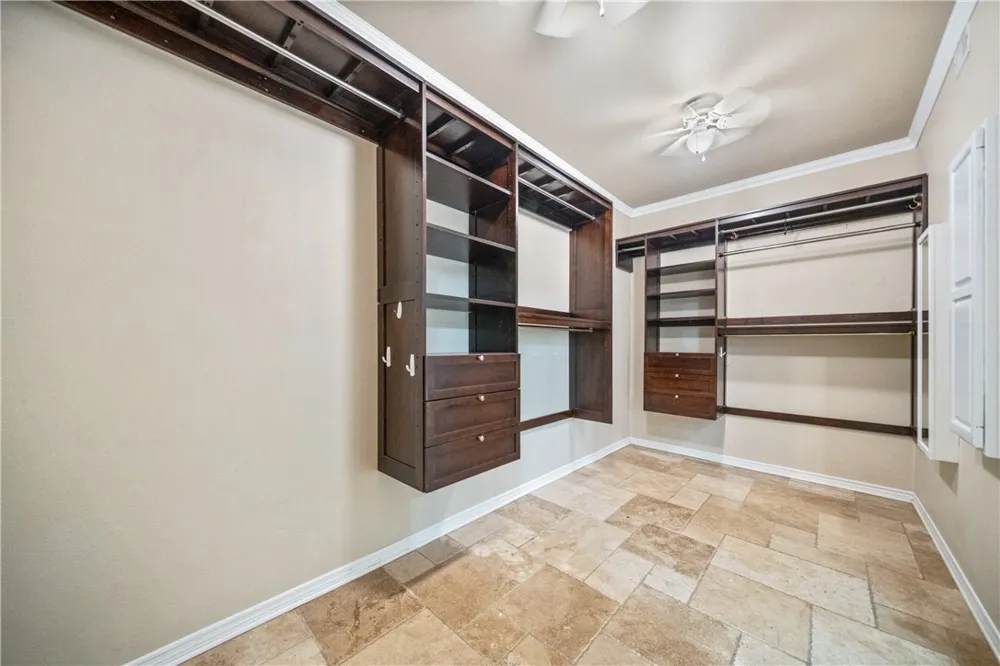 4705 Schwerin Lake Drive Corpus Christi, TX 78413