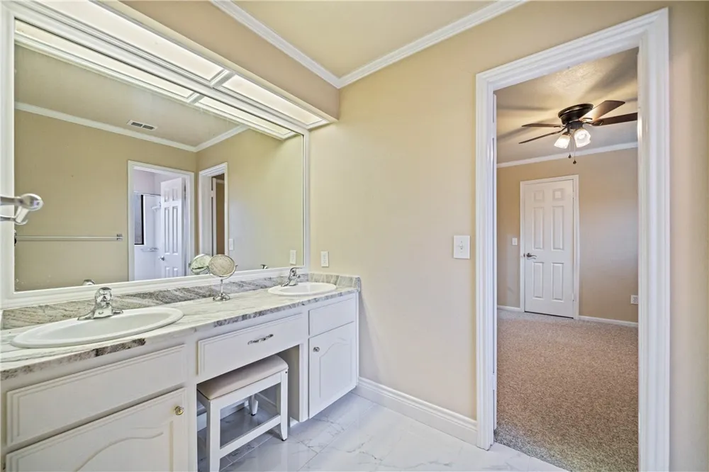 4705 Schwerin Lake Drive Corpus Christi, TX 78413