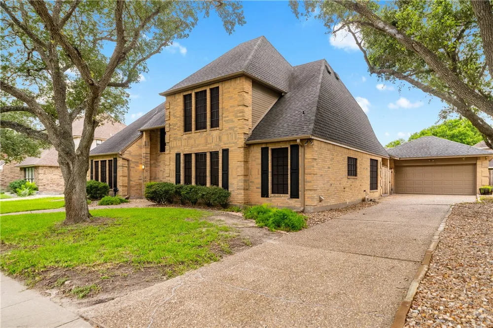 4705 Schwerin Lake Drive Corpus Christi, TX 78413