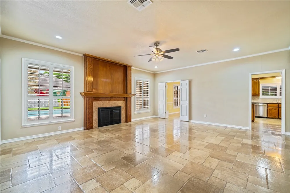 4705 Schwerin Lake Drive Corpus Christi, TX 78413
