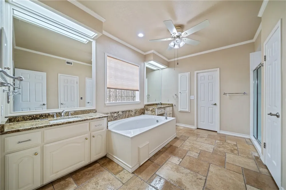 4705 Schwerin Lake Drive Corpus Christi, TX 78413