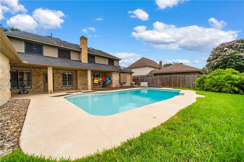 4705 Schwerin Lake Drive Corpus Christi, TX 78413