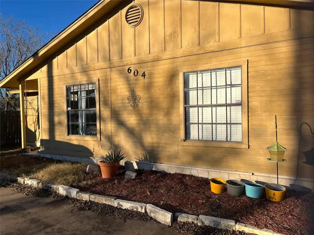 604 Gaylor Street #A Austin, TX 78752