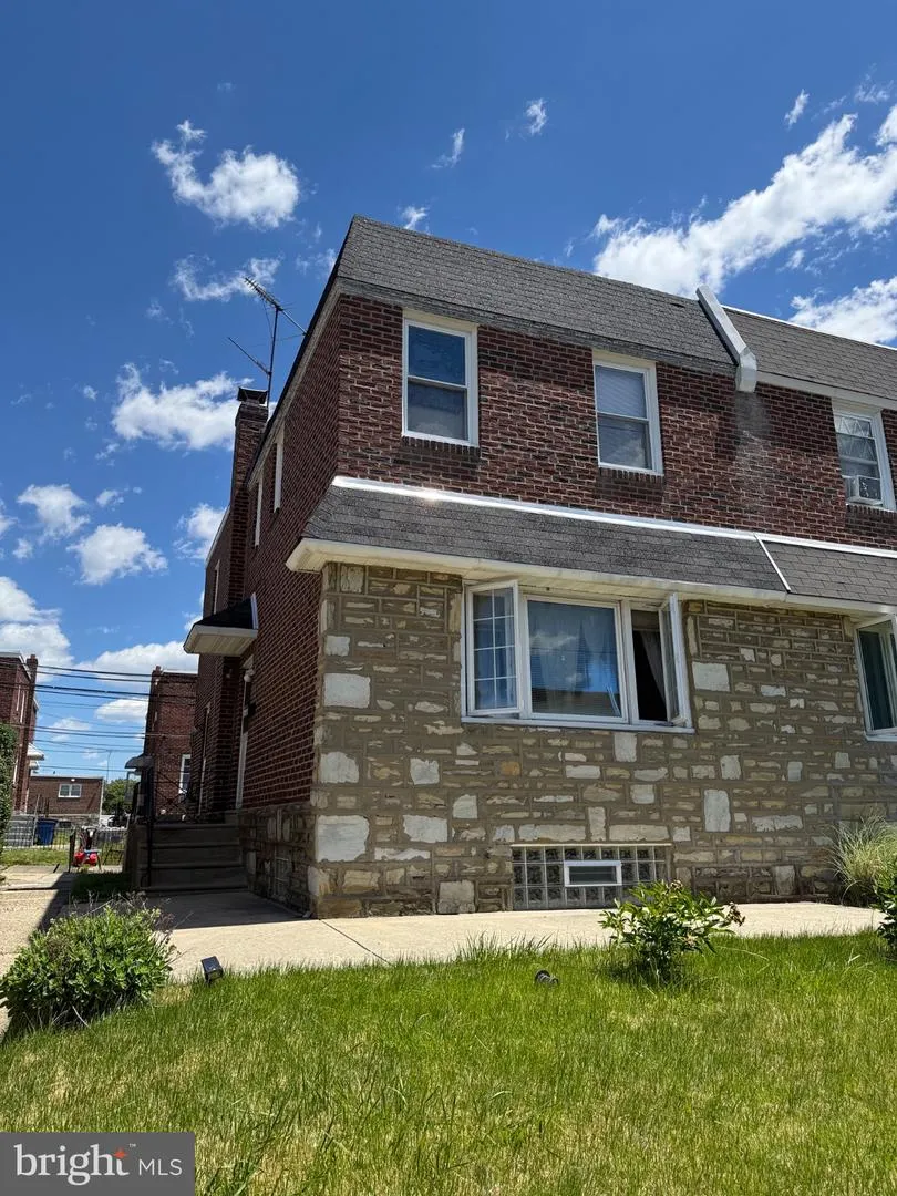 1733 MEGARGEE Philadelphia, PA 19152
