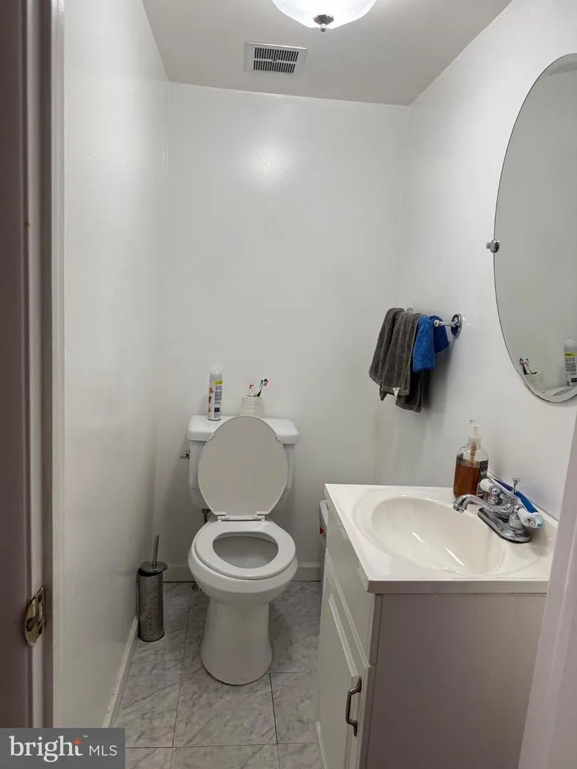 1733 MEGARGEE Philadelphia, PA 19152