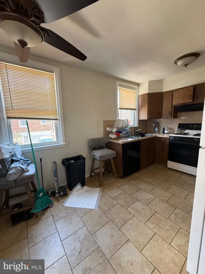 1733 MEGARGEE Philadelphia, PA 19152