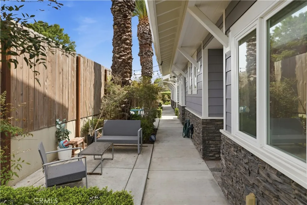 2317 Apple Torrance, CA 90501
