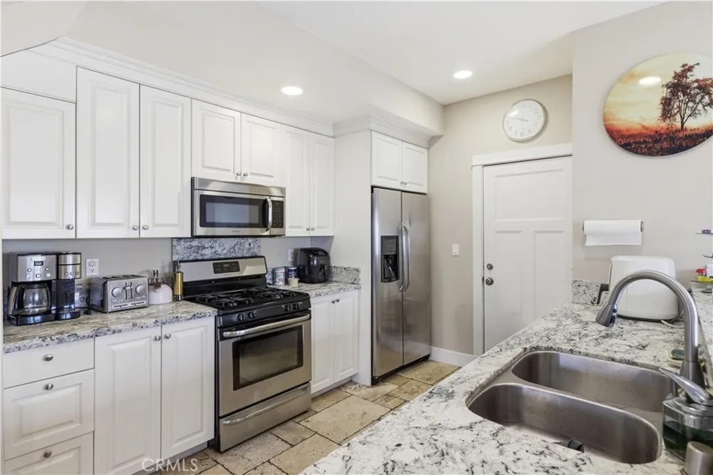 2317 Apple Torrance, CA 90501