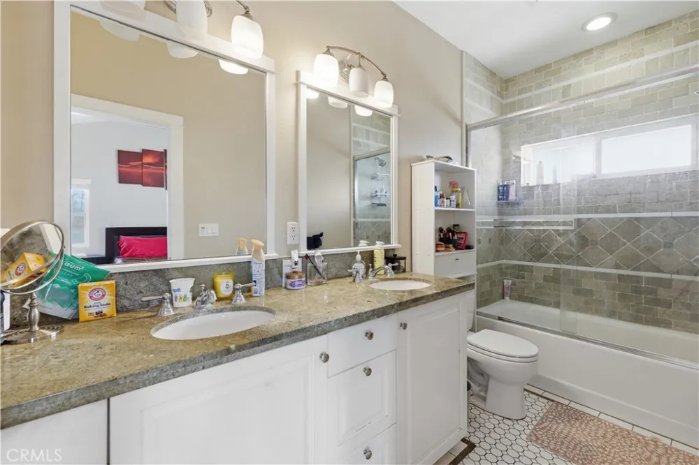 2317 Apple Torrance, CA 90501