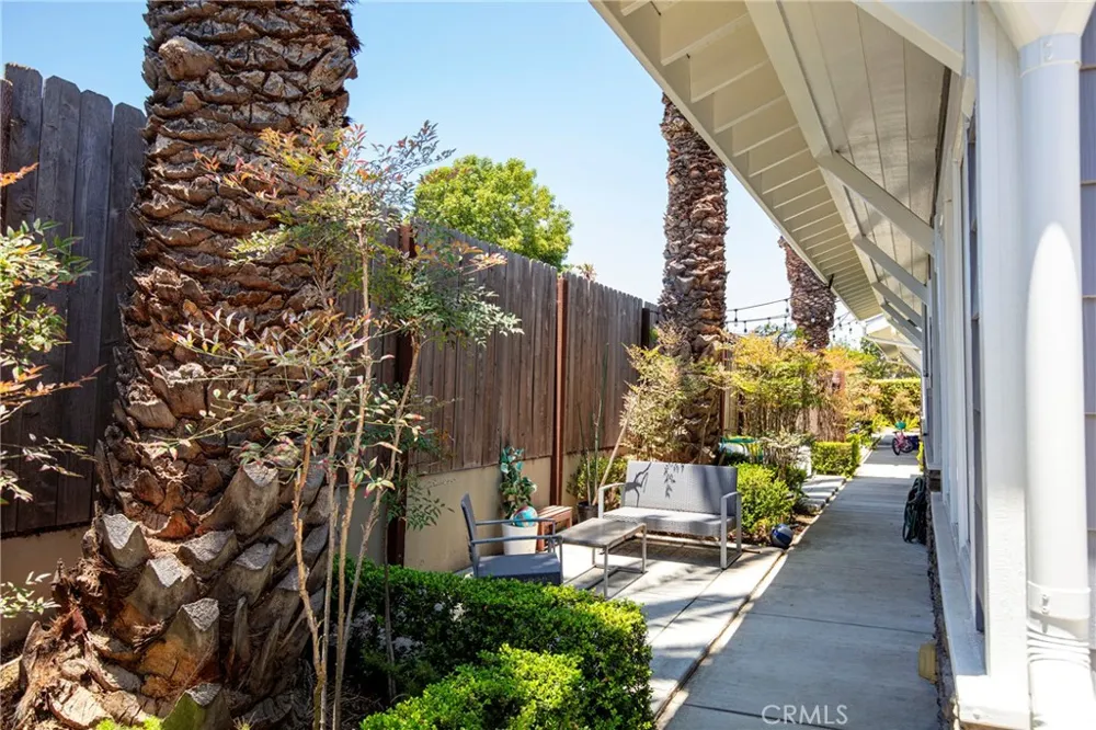 2317 Apple Torrance, CA 90501