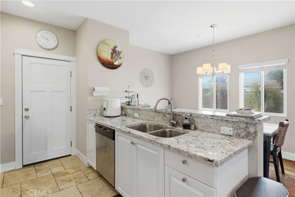 2317 Apple Torrance, CA 90501