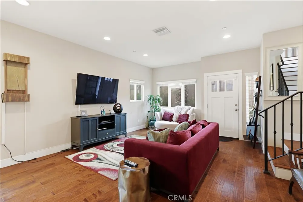 2317 Apple Torrance, CA 90501