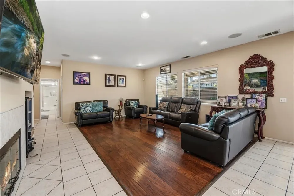 12927 Osprey Street Eastvale, CA 92880