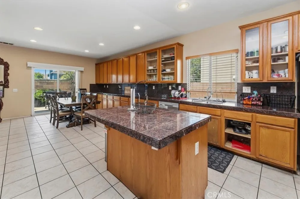12927 Osprey Street Eastvale, CA 92880