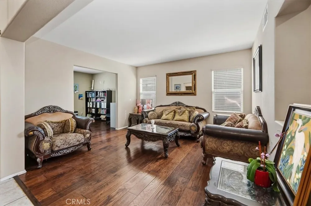 12927 Osprey Street Eastvale, CA 92880