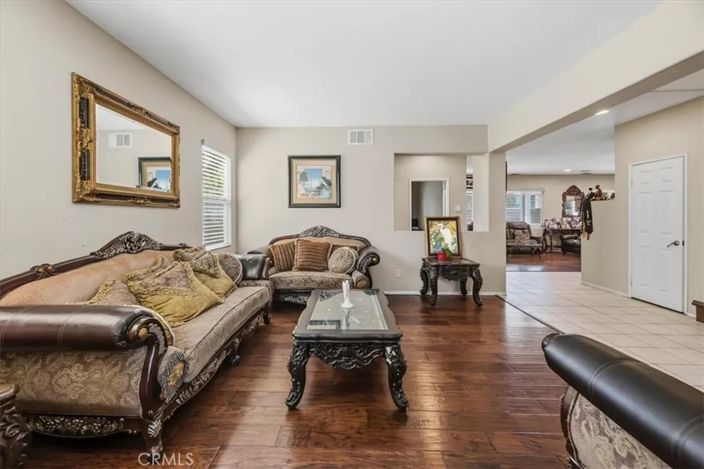 12927 Osprey Street Eastvale, CA 92880