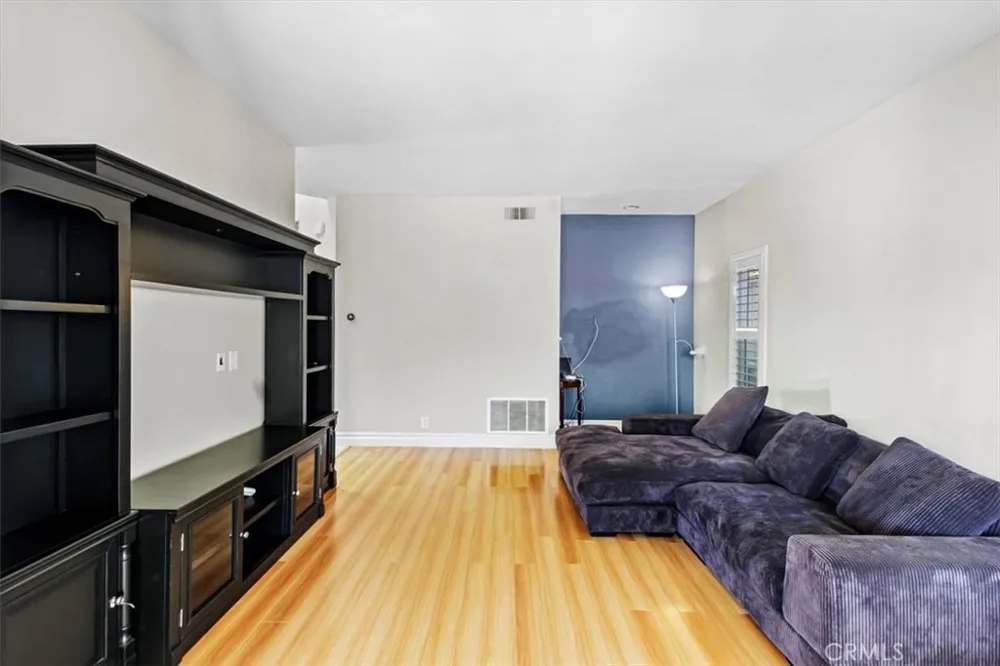 7252 Pecan Ave Moorpark, CA 93021