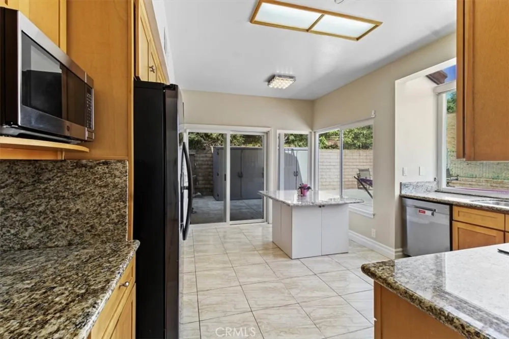 7252 Pecan Ave Moorpark, CA 93021