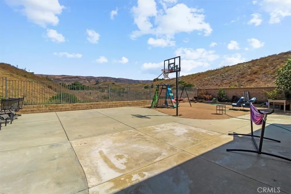 7252 Pecan Ave Moorpark, CA 93021