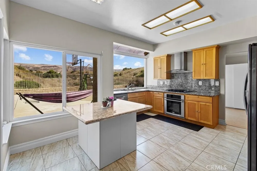 7252 Pecan Ave Moorpark, CA 93021