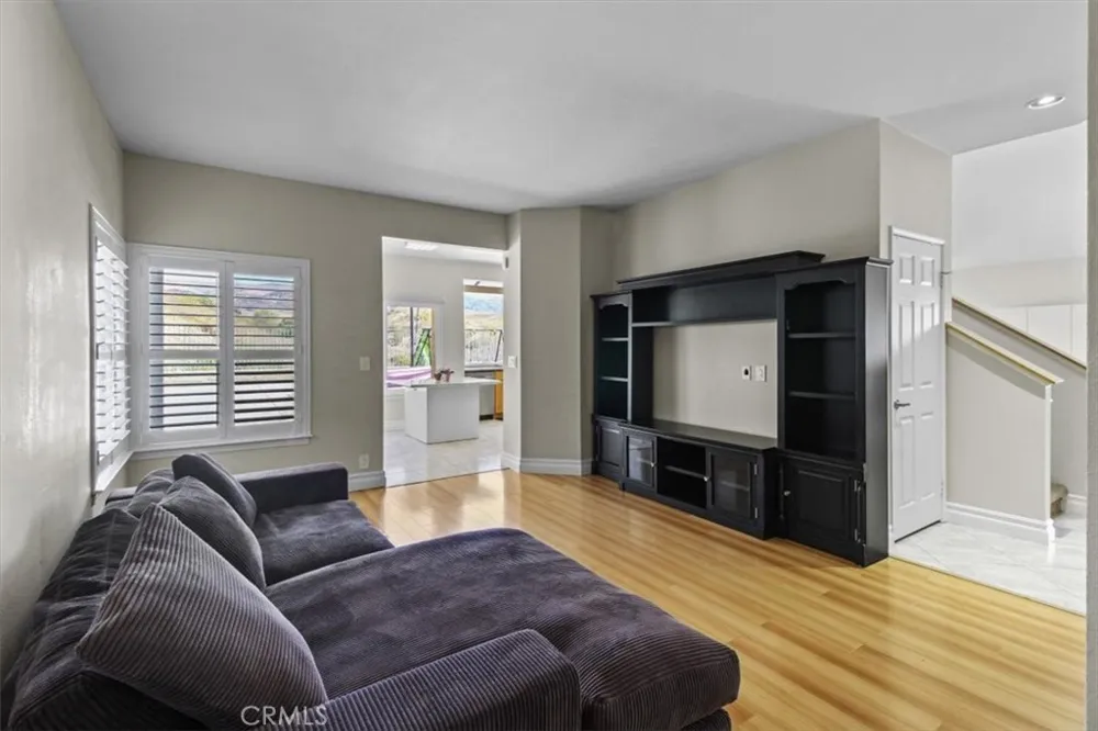 7252 Pecan Ave Moorpark, CA 93021