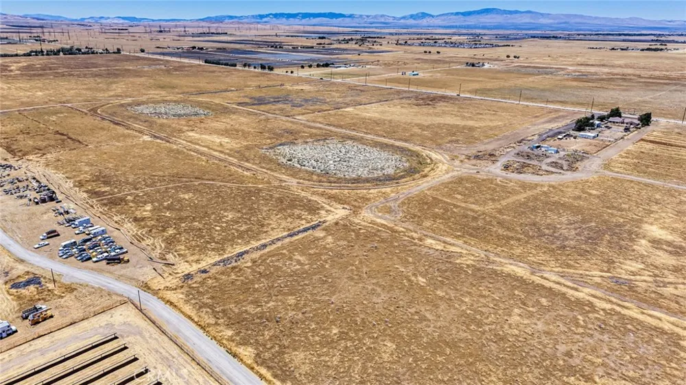 8500 W J AVENUE Del Sur, CA 93536