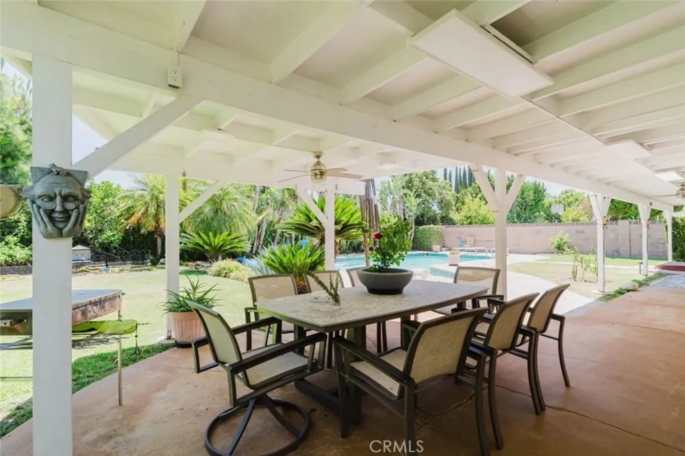 19240 Knapp Street Northridge, CA 91324
