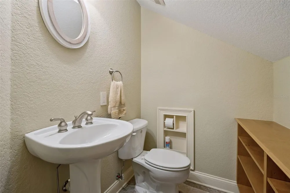605 OLD MOUNT DORA ROAD Eustis, FL 32726