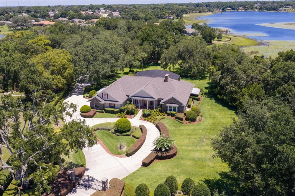 605 OLD MOUNT DORA ROAD Eustis, FL 32726