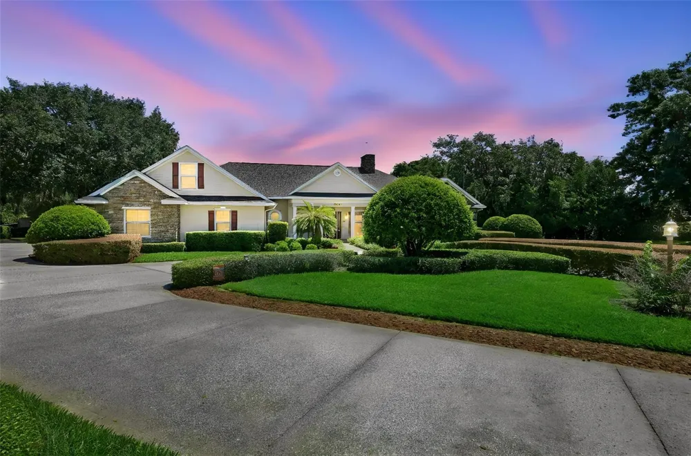 605 OLD MOUNT DORA ROAD Eustis, FL 32726