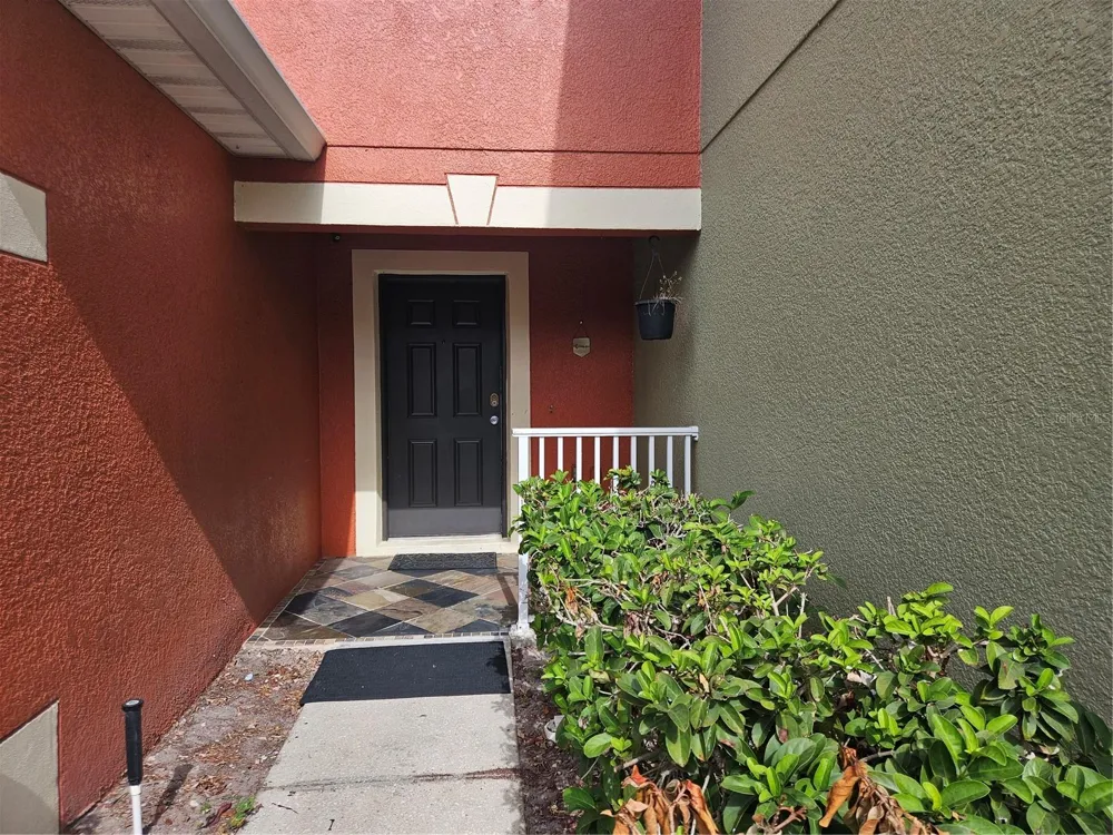 752 CRESTING OAK CIRCLE #64 Orlando, FL 32824