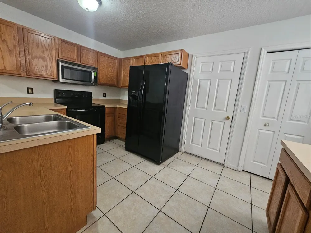 752 CRESTING OAK CIRCLE #64 Orlando, FL 32824