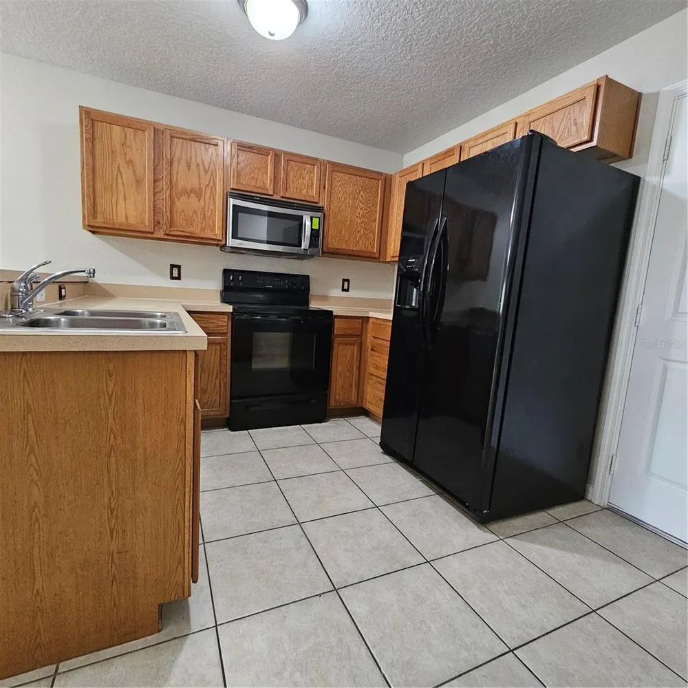 752 CRESTING OAK CIRCLE #64 Orlando, FL 32824