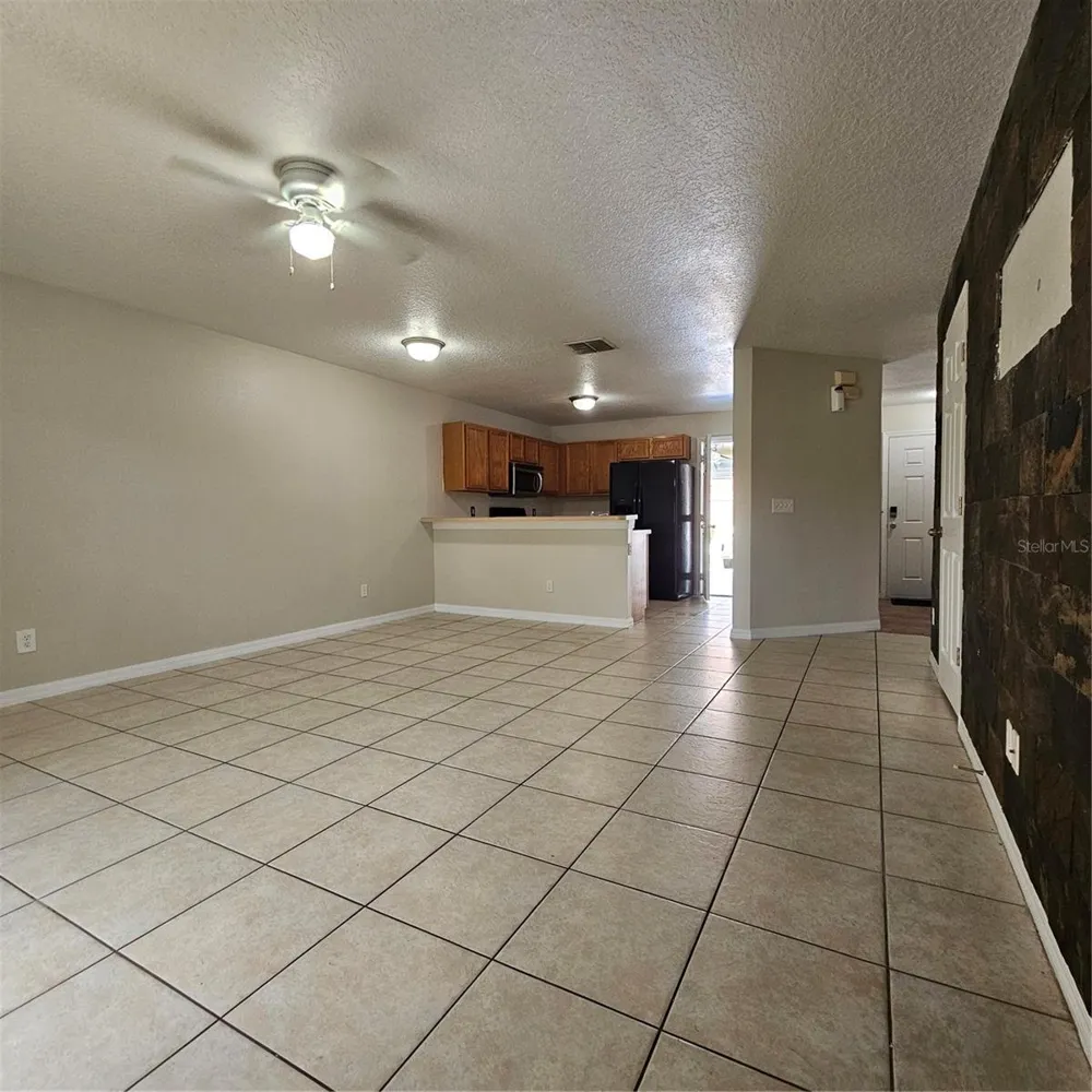 752 CRESTING OAK CIRCLE #64 Orlando, FL 32824