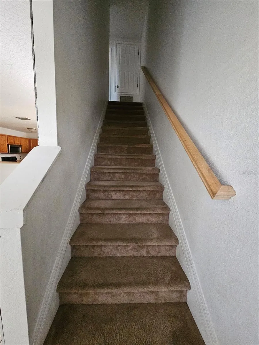 752 CRESTING OAK CIRCLE #64 Orlando, FL 32824