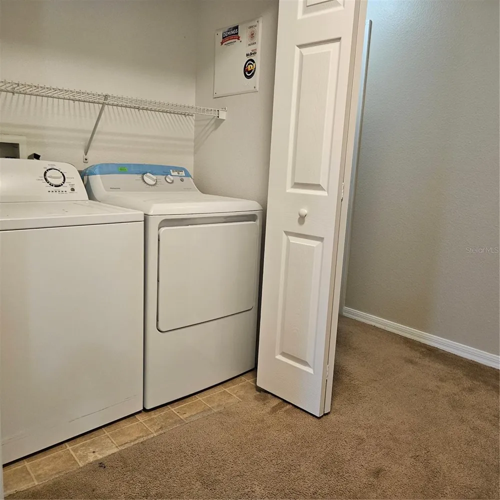 752 CRESTING OAK CIRCLE #64 Orlando, FL 32824