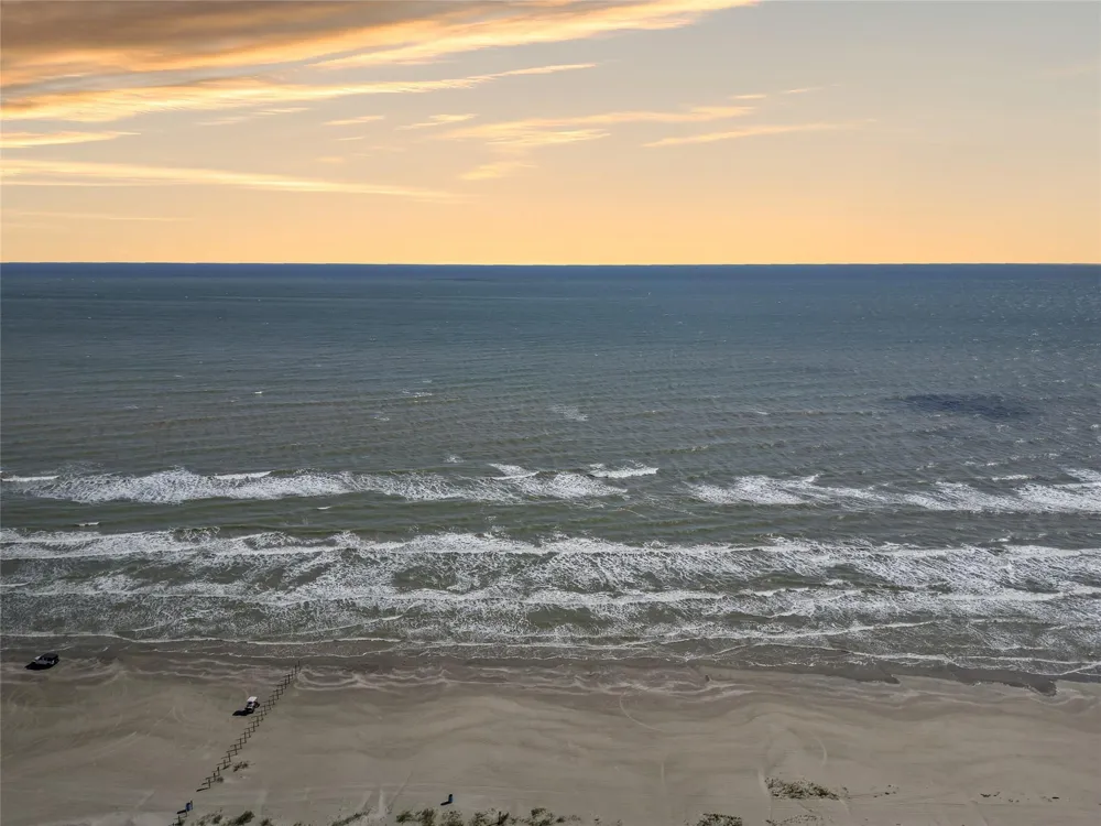 39 Buena Galveston, TX 77554