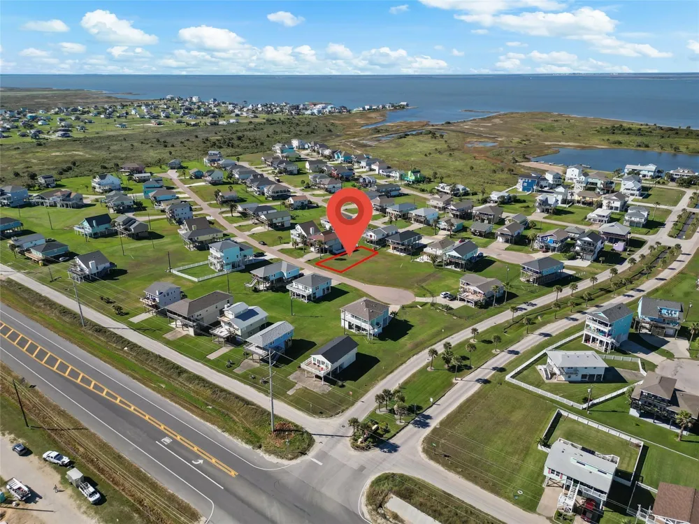 39 Buena Galveston, TX 77554