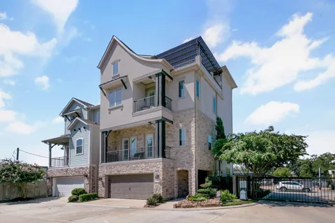 1415 Maple Stream Drive