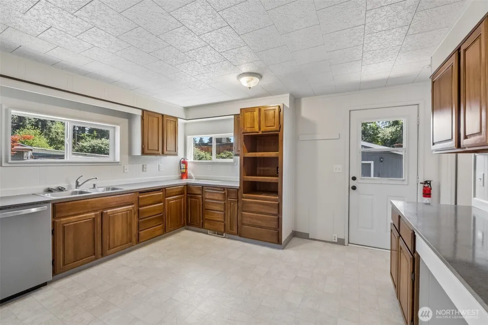 806 4th Street SE Auburn, WA 98002