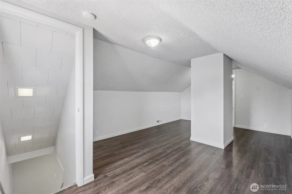 806 4th Street SE Auburn, WA 98002