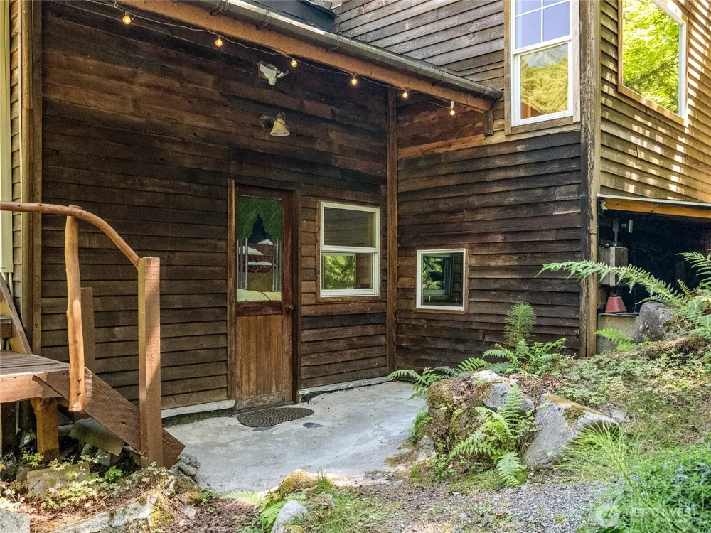 52607 S Riverside Road Gold Bar, WA 98251