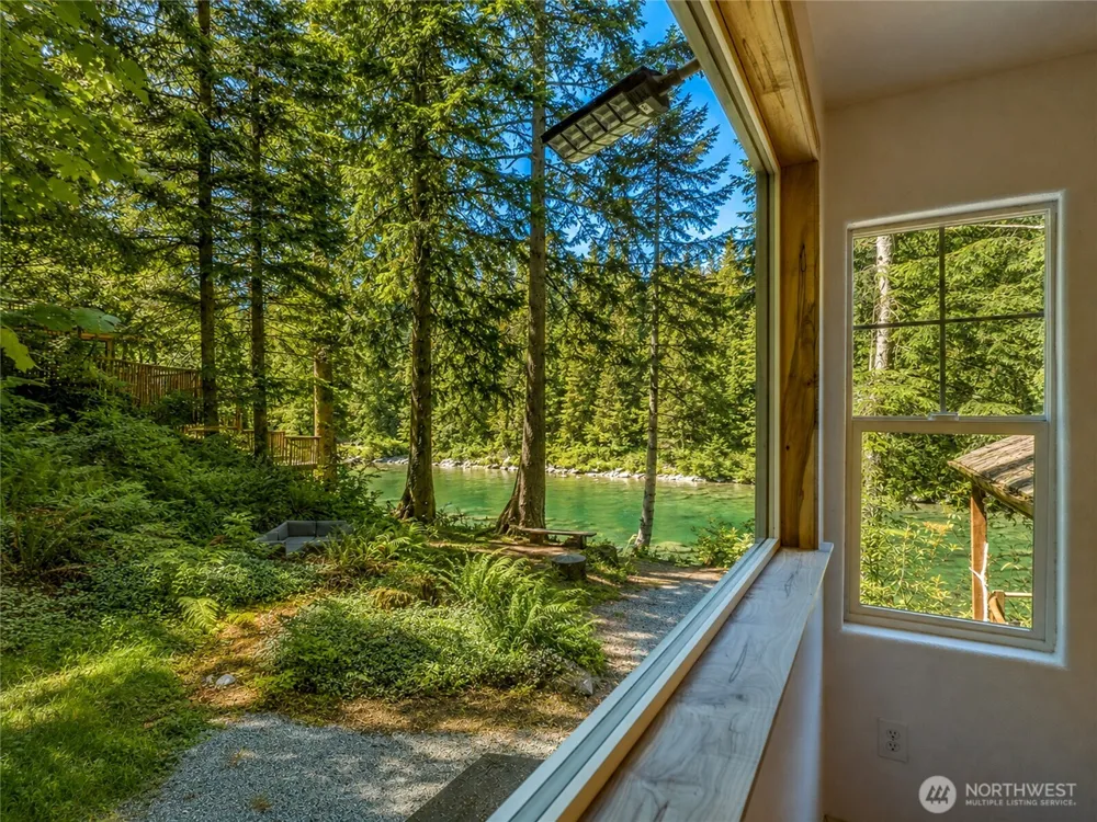 52607 S Riverside Road Gold Bar, WA 98251