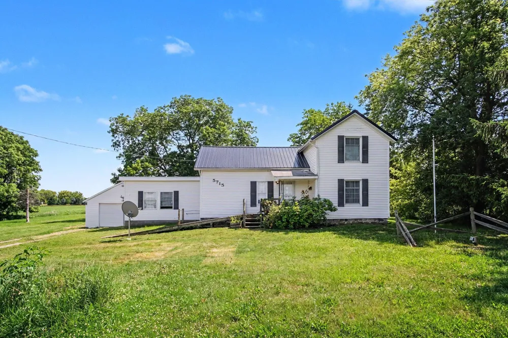 5715 Potters Road Saranac, MI 48881