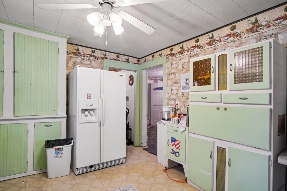 5715 Potters Road Saranac, MI 48881