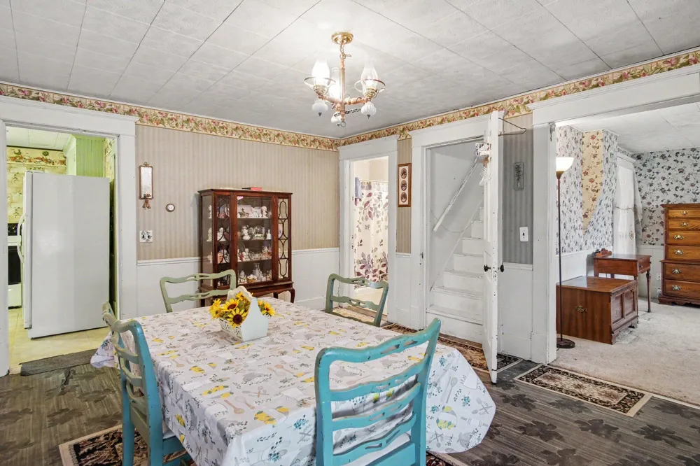 5715 Potters Road Saranac, MI 48881