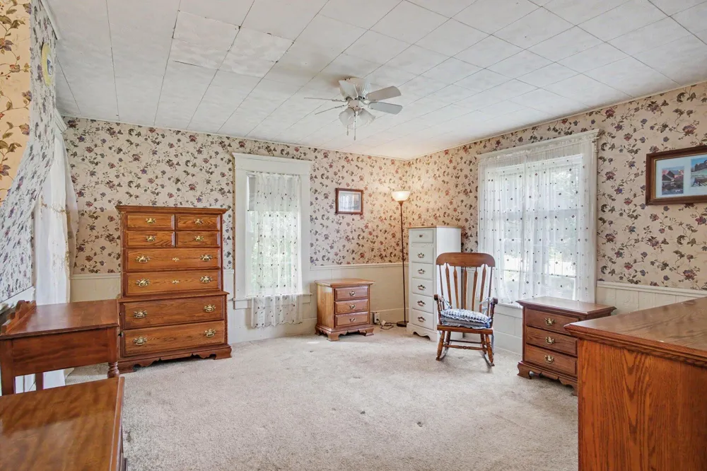5715 Potters Road Saranac, MI 48881